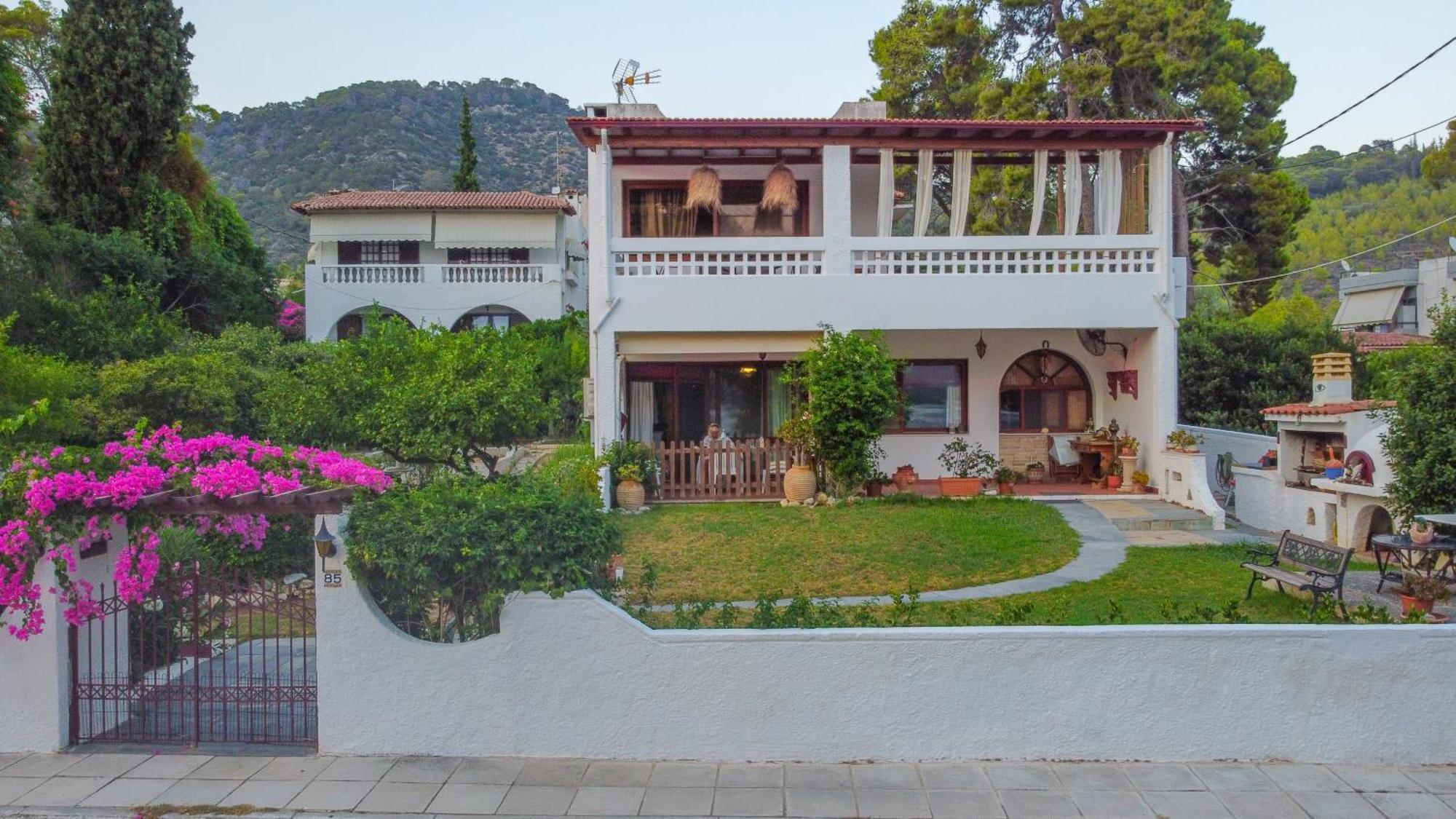 Seaview Apartment - Poros Relaxing Beachfront Flat Poros Town Exterior foto