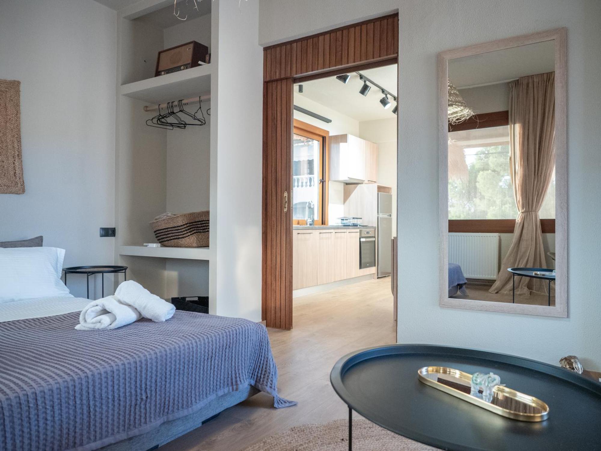 Seaview Apartment - Poros Relaxing Beachfront Flat Poros Town Exterior foto