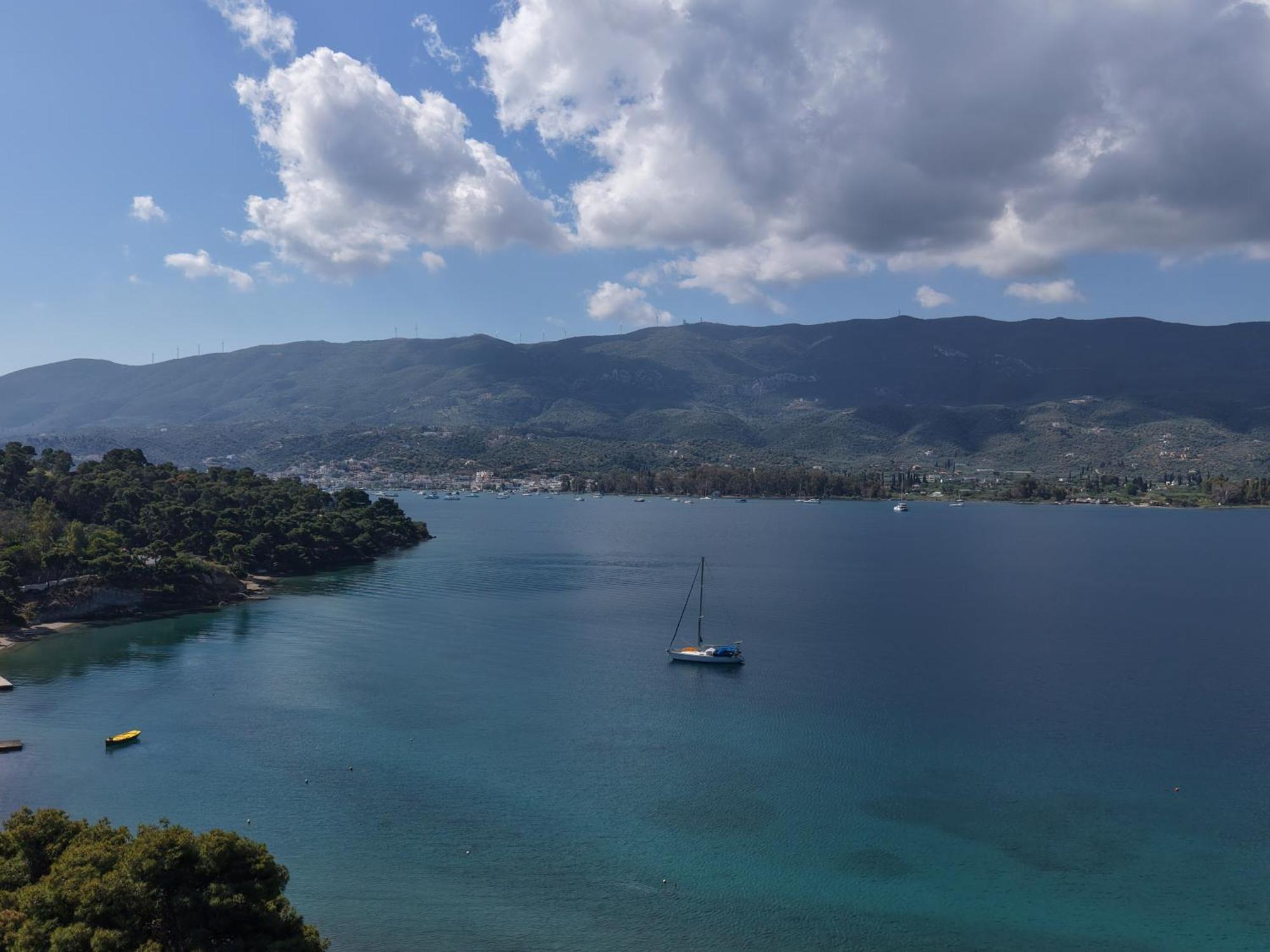 Seaview Apartment - Poros Relaxing Beachfront Flat Poros Town Exterior foto
